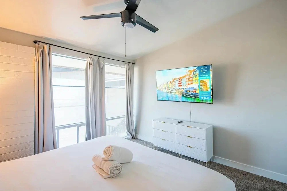 Dwell Tranquil Stay with Pool and Gym