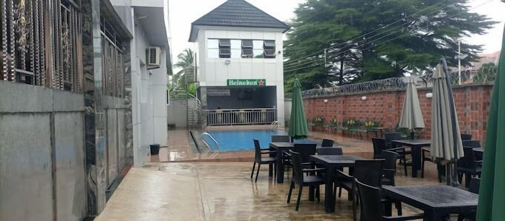 Majesty Realm Hotel