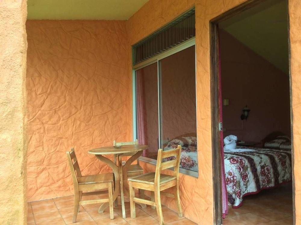 Cabinas Los Guayabos