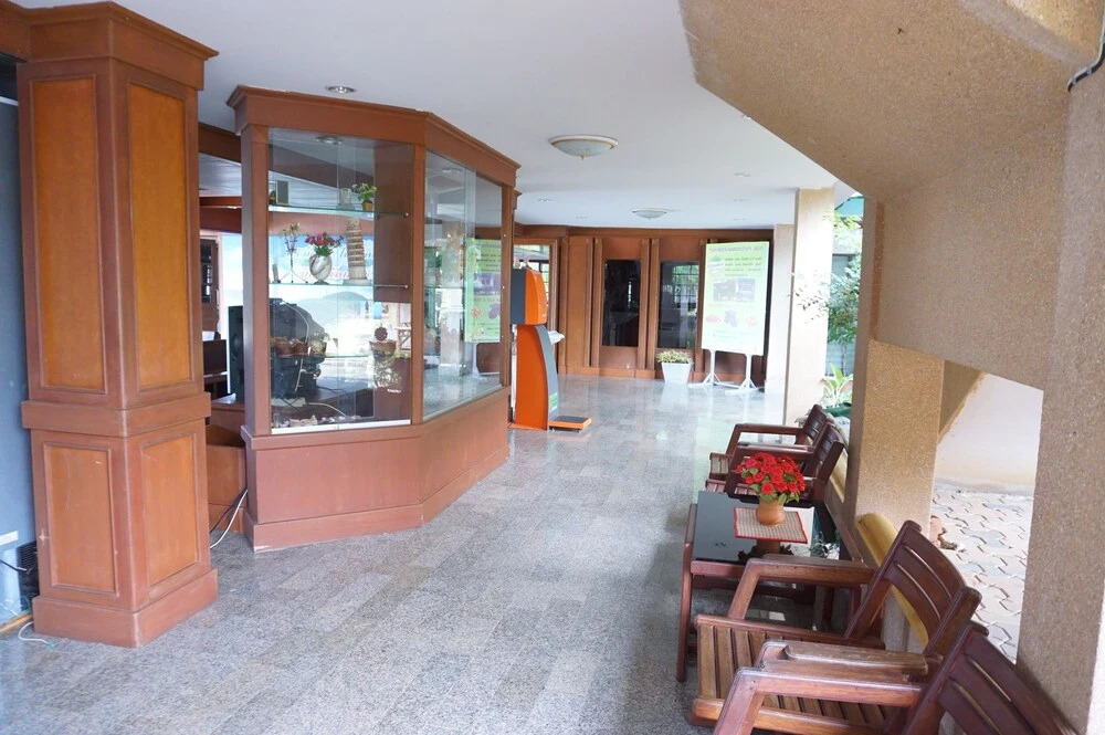 Eiffel Inn