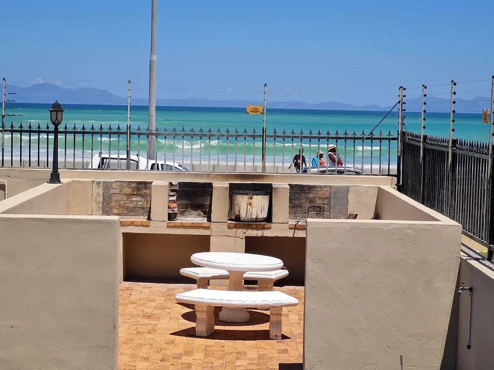 Silver lining beach apartment