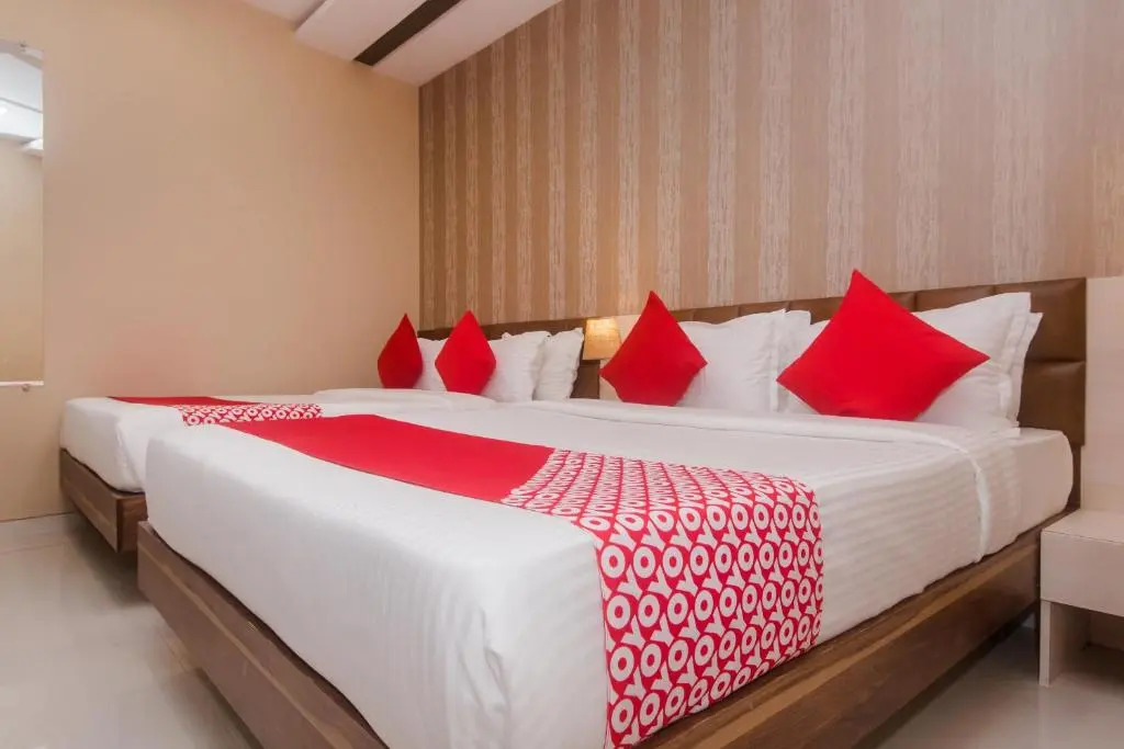 OYO 5352 Hotel Airport Metro