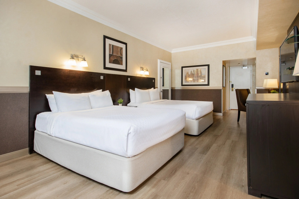 Fantasyland Hotel