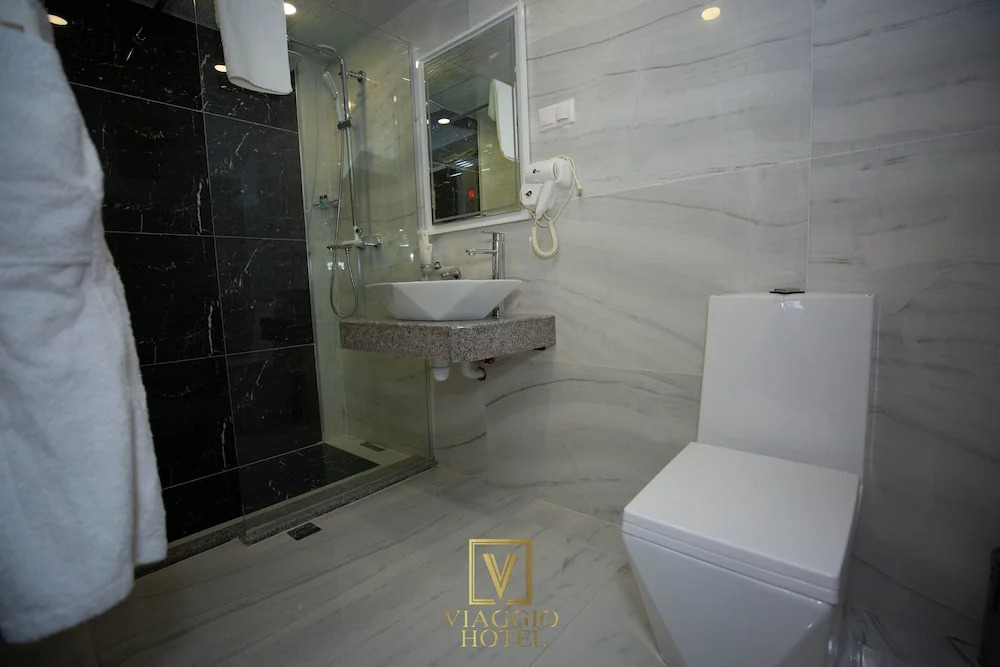 V hotel & tours