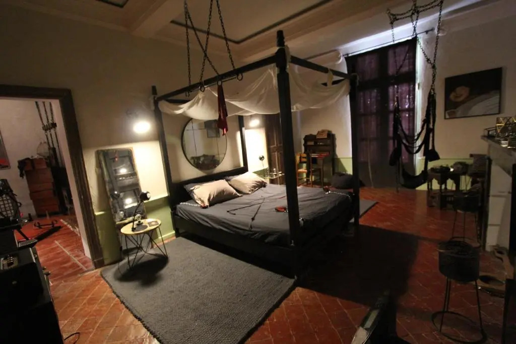 Love room Perpignan donjon 35mn de Perpignan
