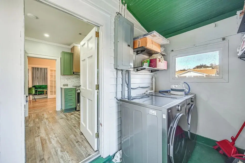 Walk to the Neuse River! New Bern Vacation Rental