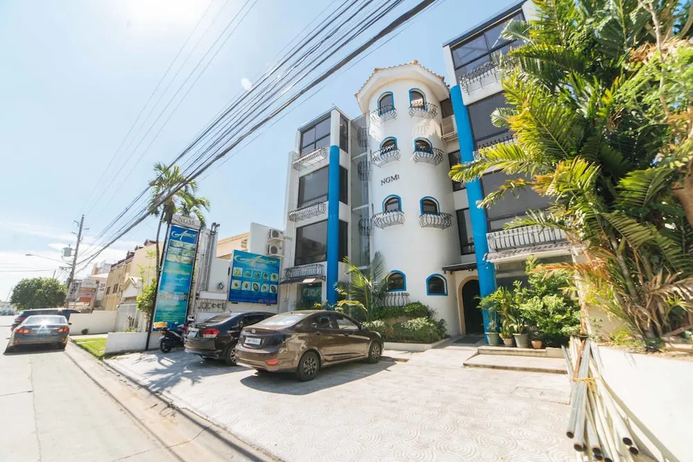 Bless Amare Boutique Hotel by RedDoorz