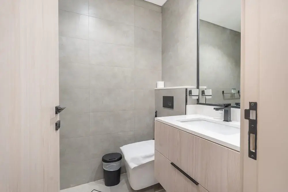 Outstanding Studio in Empire Residence JVC