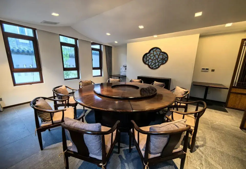 Holiday Inn Wuyuan Huazhong