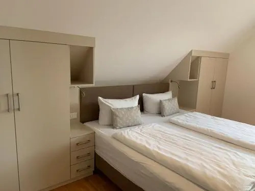 Ferienwohnung Christiane in der Villa zum Kronprinzen direkt gegenüber der SaarowTherme