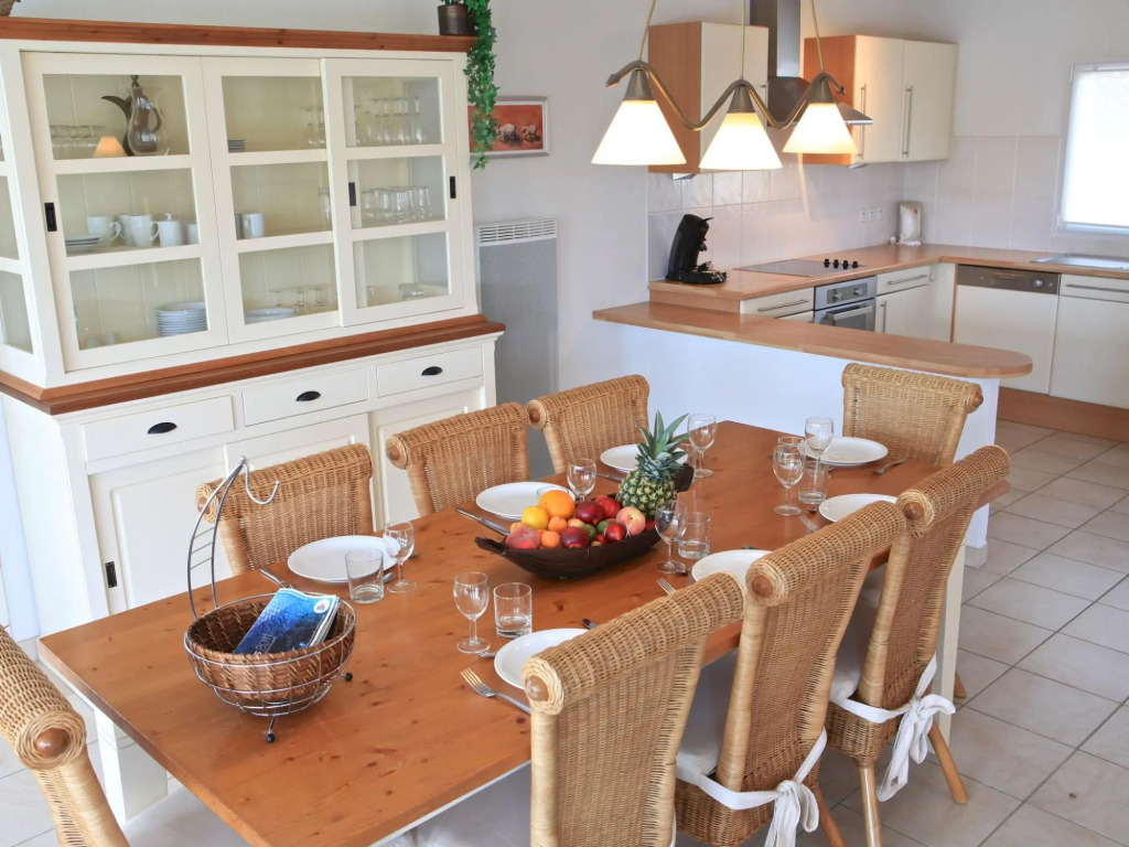 Attractively furnished villa with private pool in Château d'Olonne