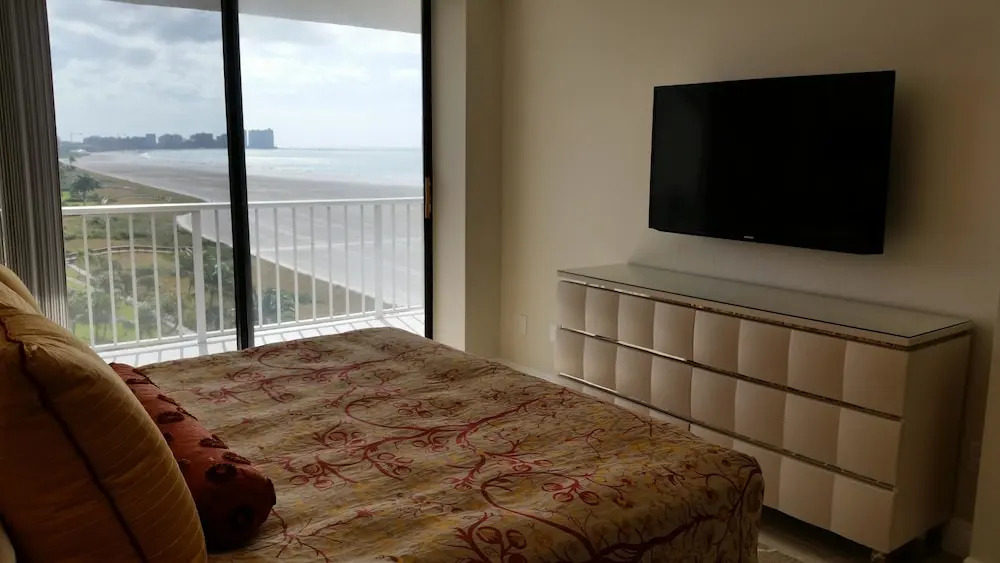 South Seas Tower 3 1009