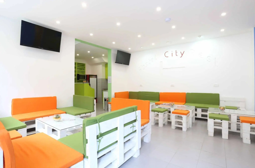 Hostel City Rest