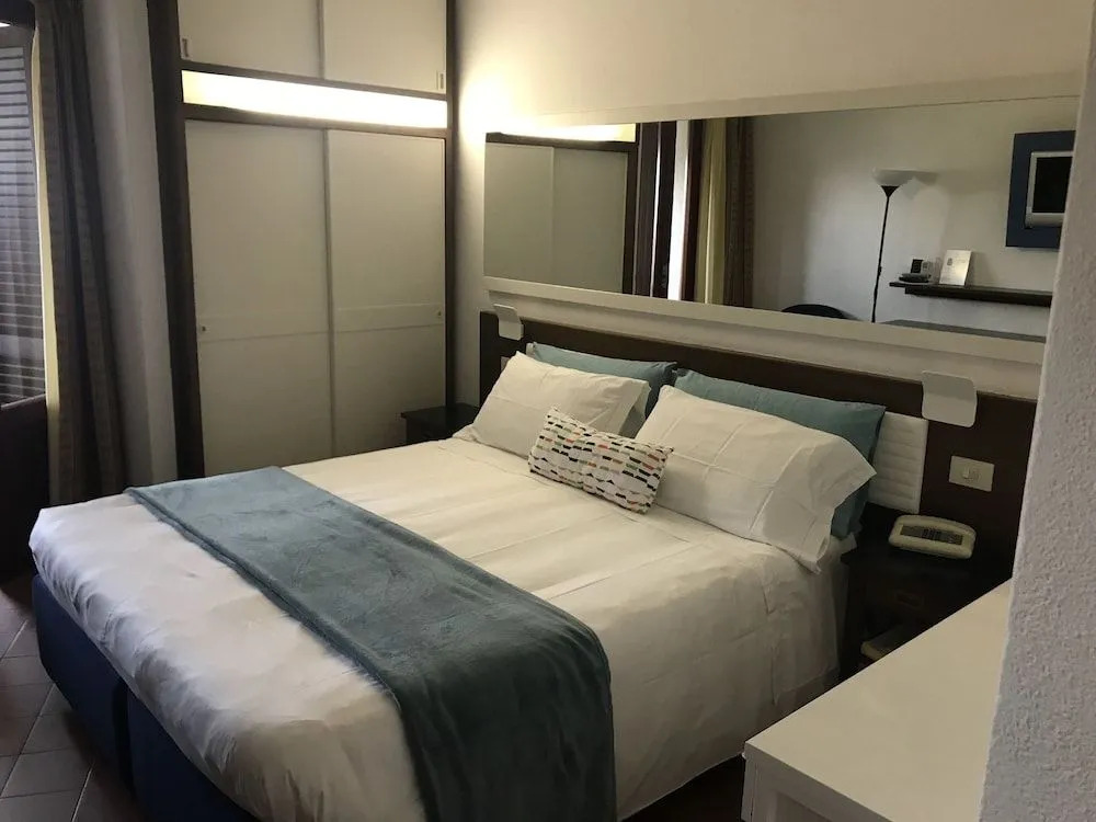 Piccolo Hotel