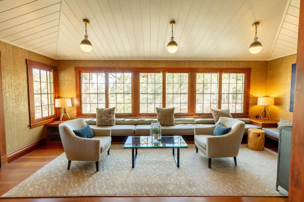 The Outlook Lodge