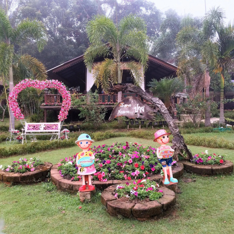 Pai Reaunthai Village