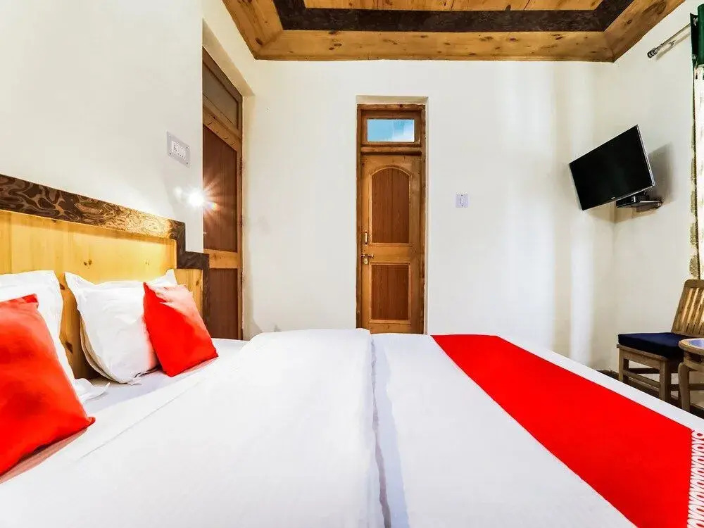 The Mir Villa by OYO Rooms