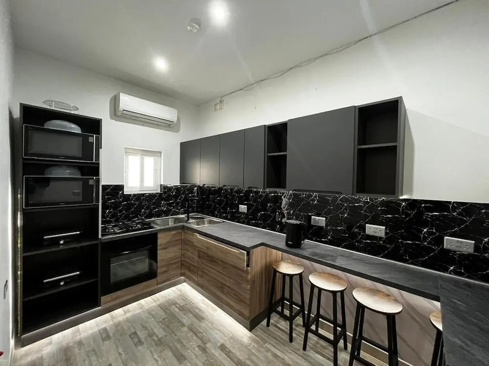 Bookarest Hostel Malta