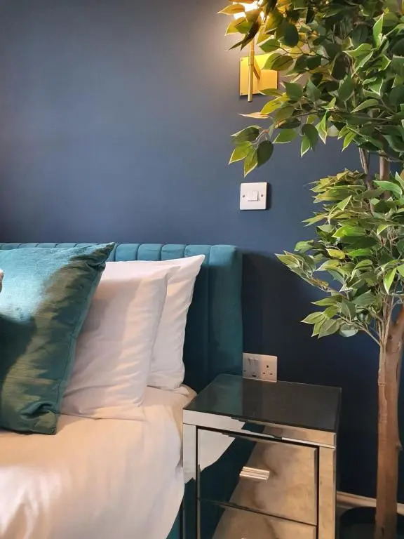 The Loughborough - Elegant, glamourous boutique 1 bed, central Truro