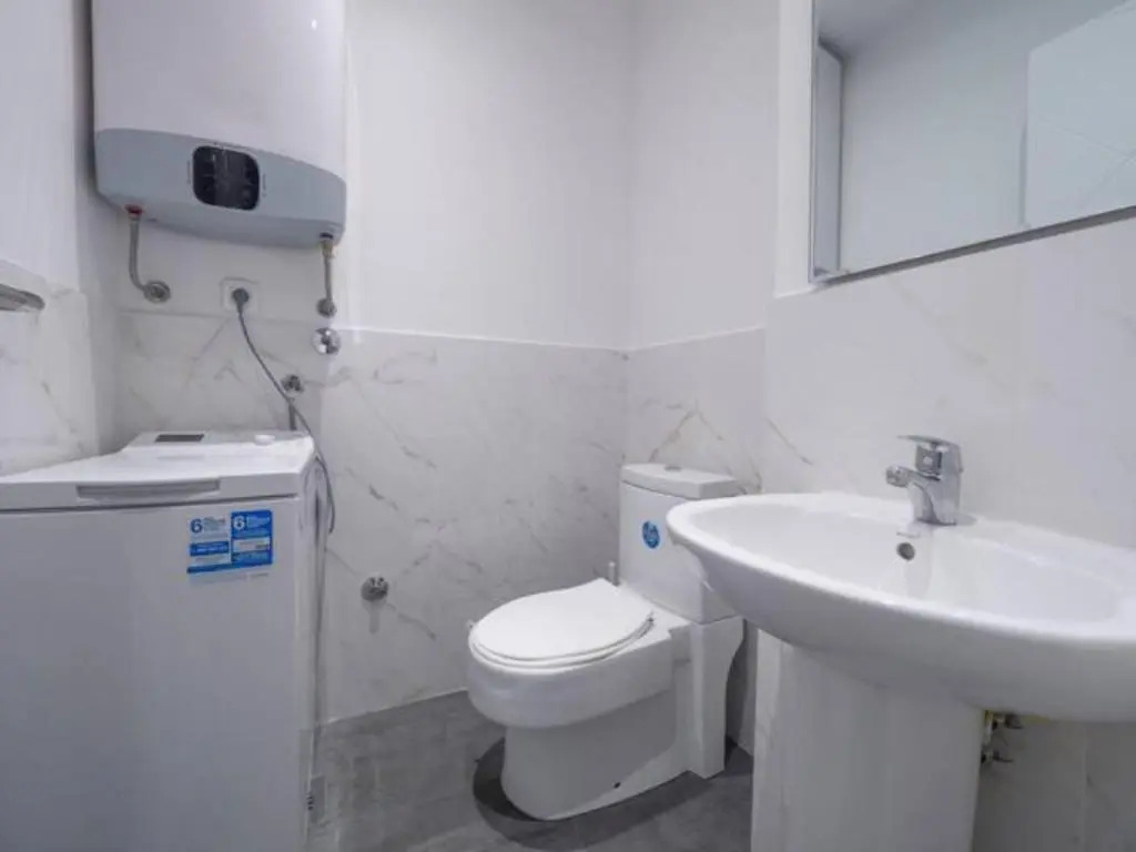 Regina's Residence-One Bedroom Apartment