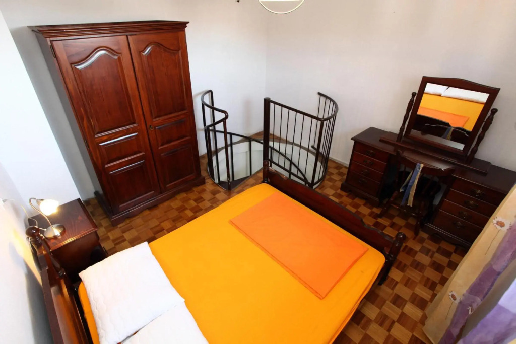 Three-Bedroom Spacious Modern Apartment SS