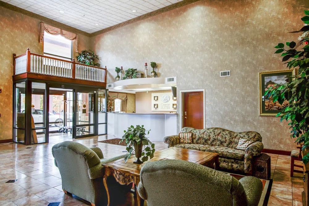 Comfort Suites