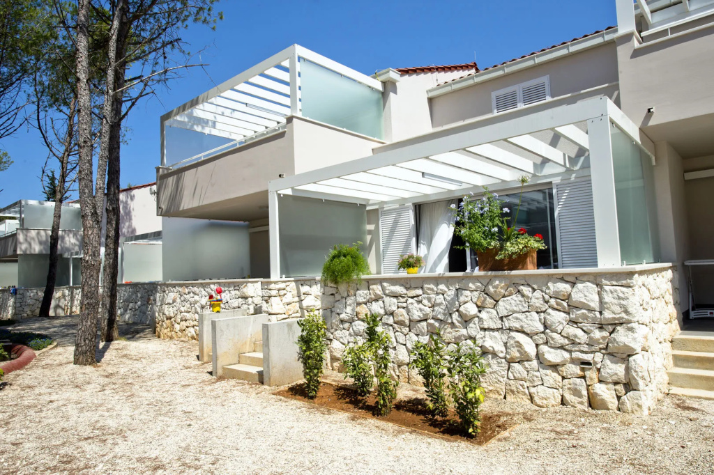 Zaton Holiday Resort Camping Homes