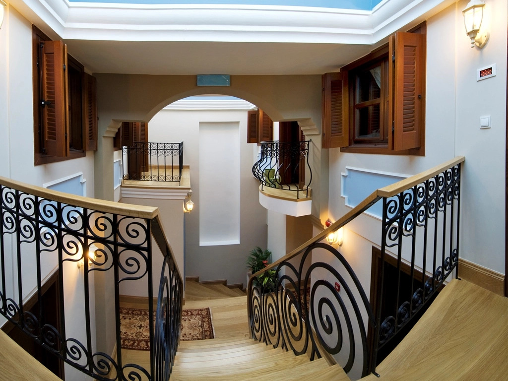 Civitas Suites Hotel