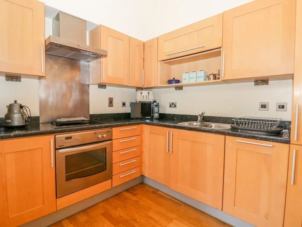 Apartment 6