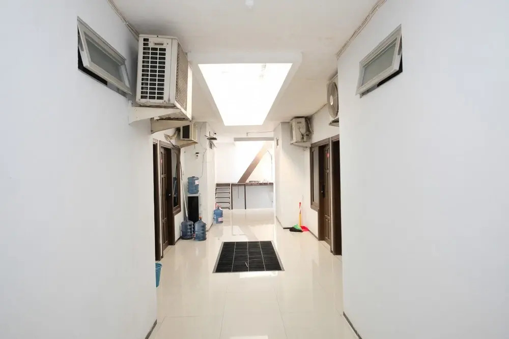 RedDoorz Padang Pasir near Petra University Surabaya