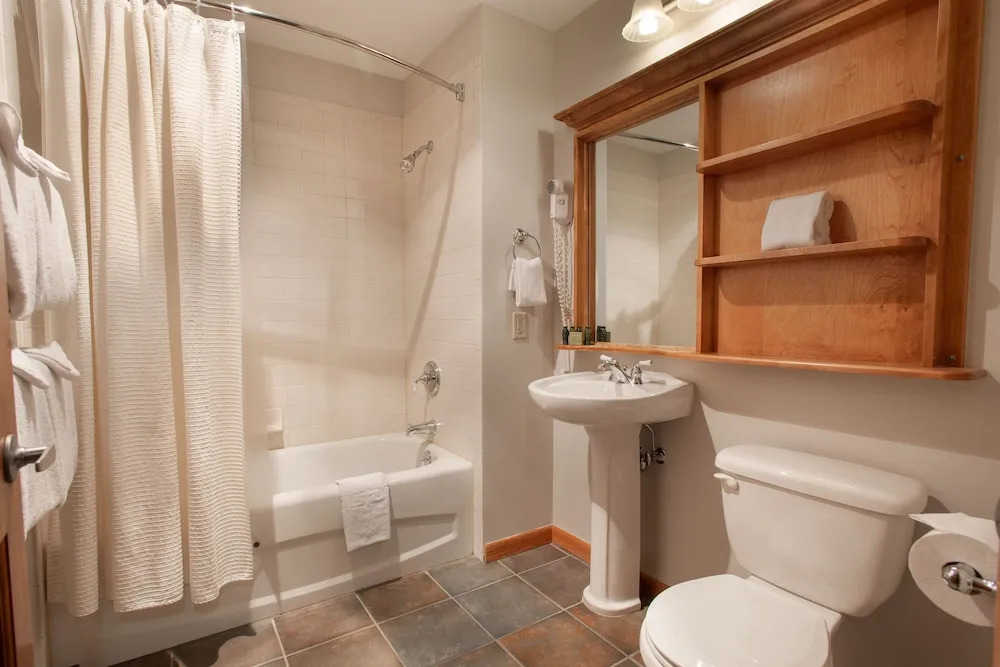 Zephyr Mtn Condo with Village View- Select-Unit 2506