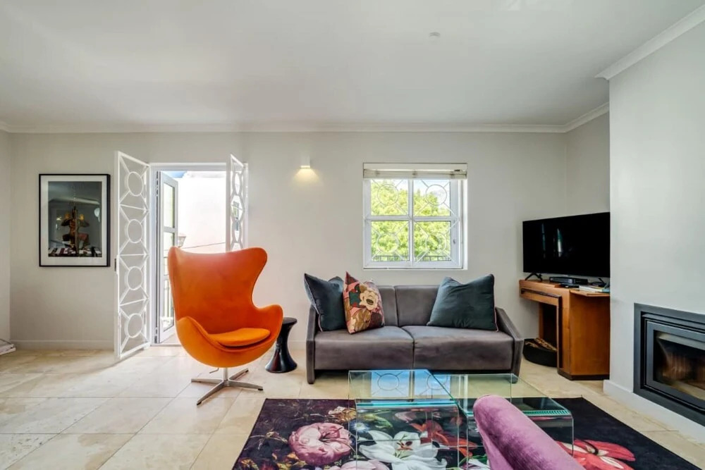 Eclectic Apartment in the Bustling De Waterkant 209 DWP