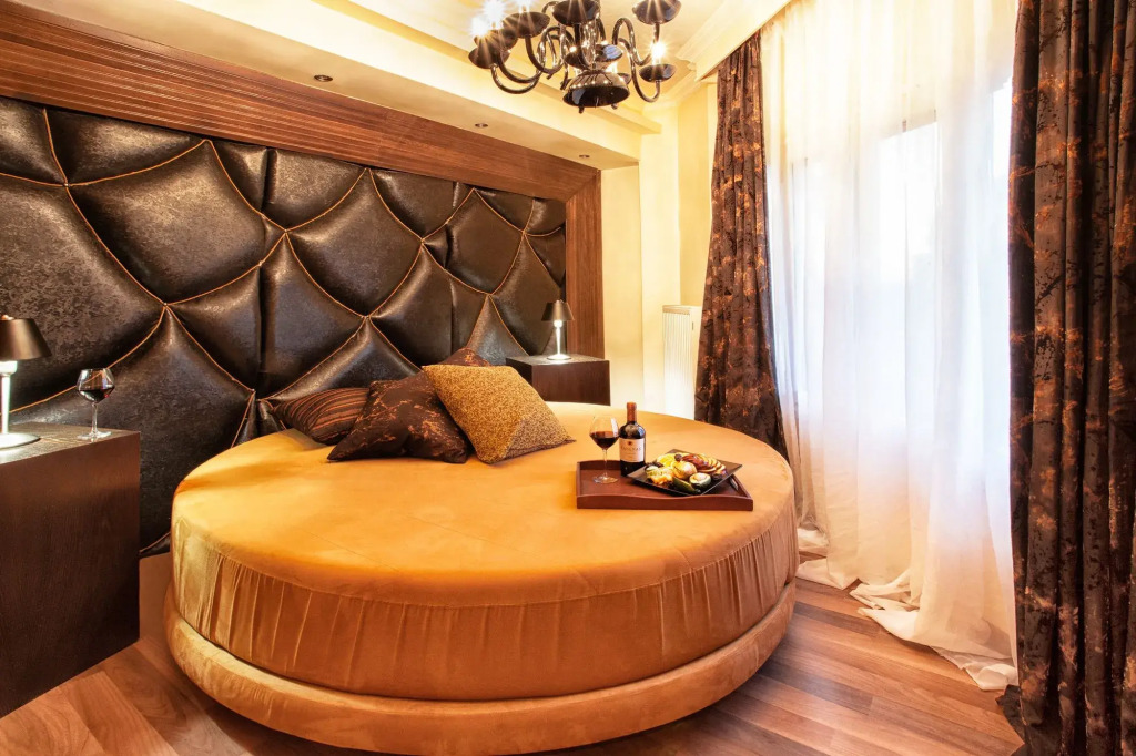Ladadika Design, Philian Hotels and Resorts