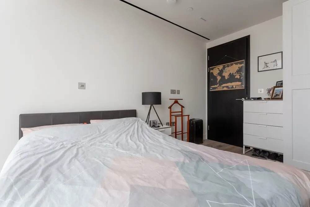 Modern 2 Bedroom Flat With a Stunning View