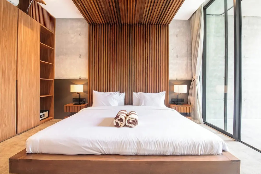 Modern 4 BR villa heart of Canggu 8mins to beach