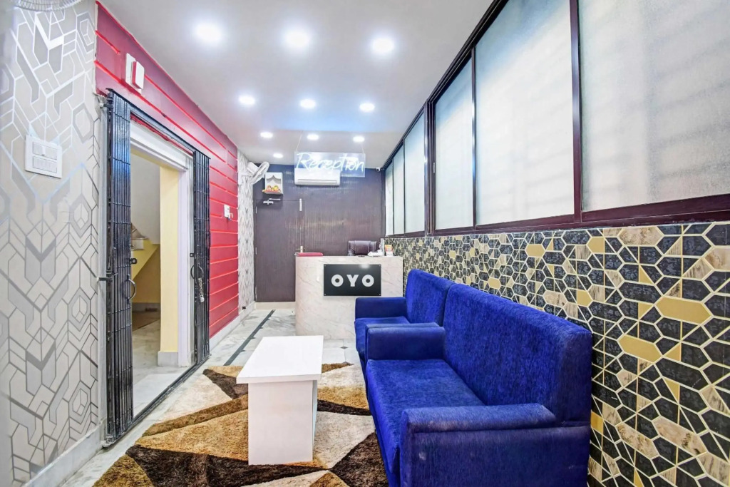 OYO Flagship 80558 Nirwana Gust House Newtown