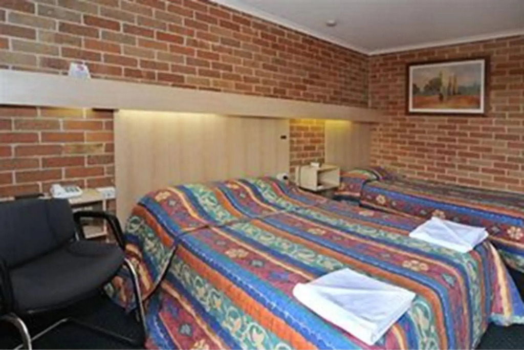 Windsor River View Inn