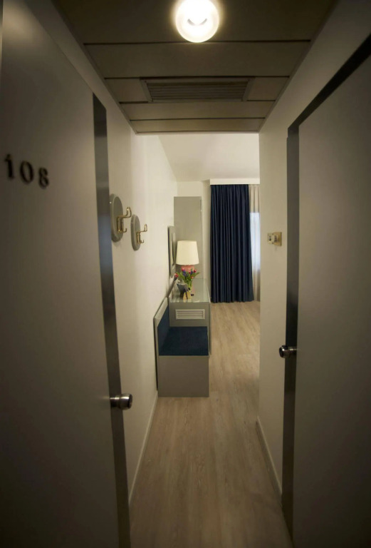 Club Hotel