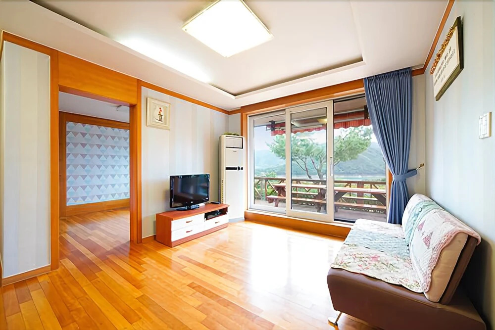 Chungju Morning Lake Pension