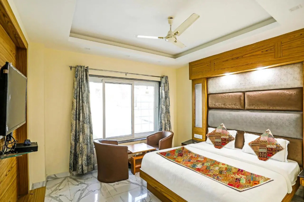 Fabhotel Wood View