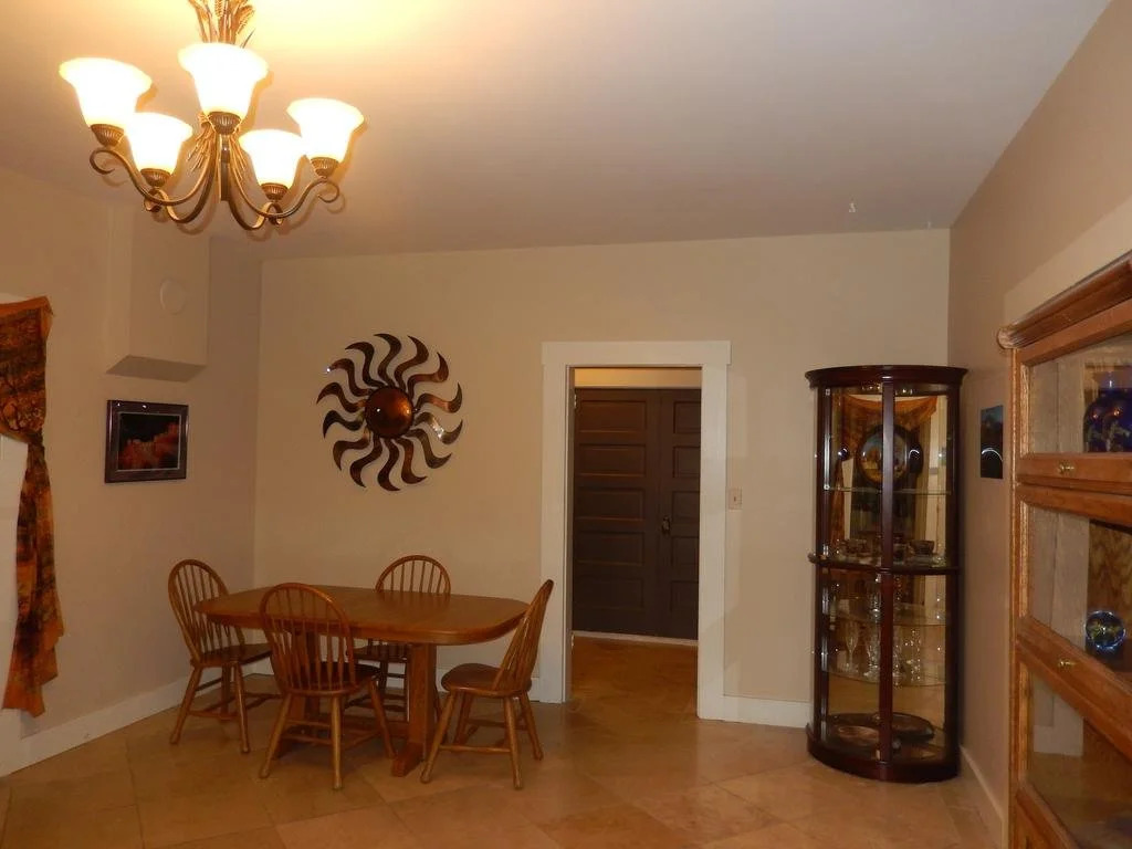 Mountain Meadows Inn & Chalet Suites