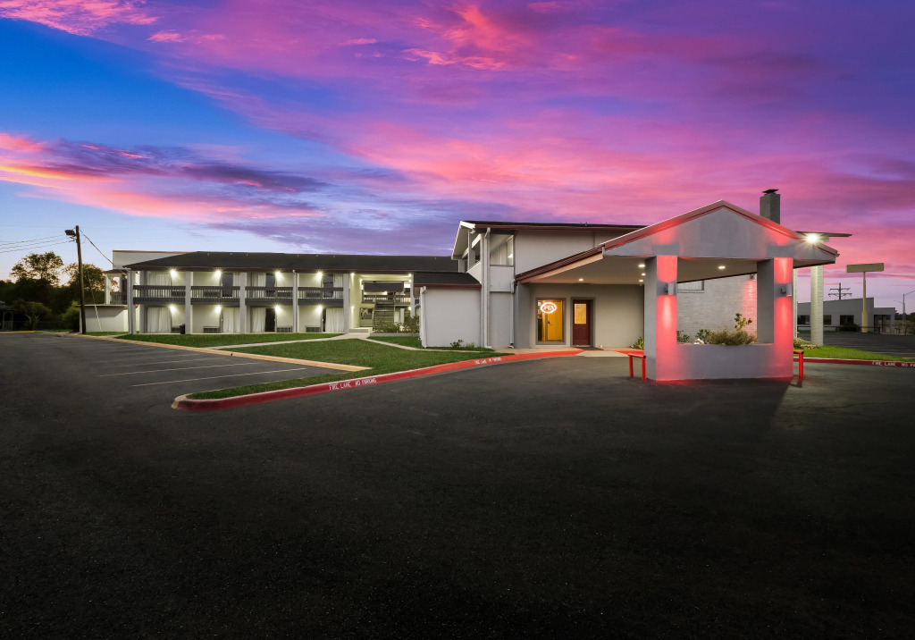 Red Roof Inn Madisonville