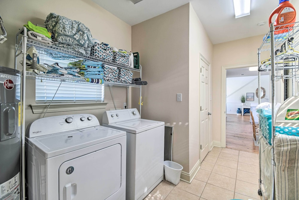 Pool Access & Steps to Beach: Coastal Getaway