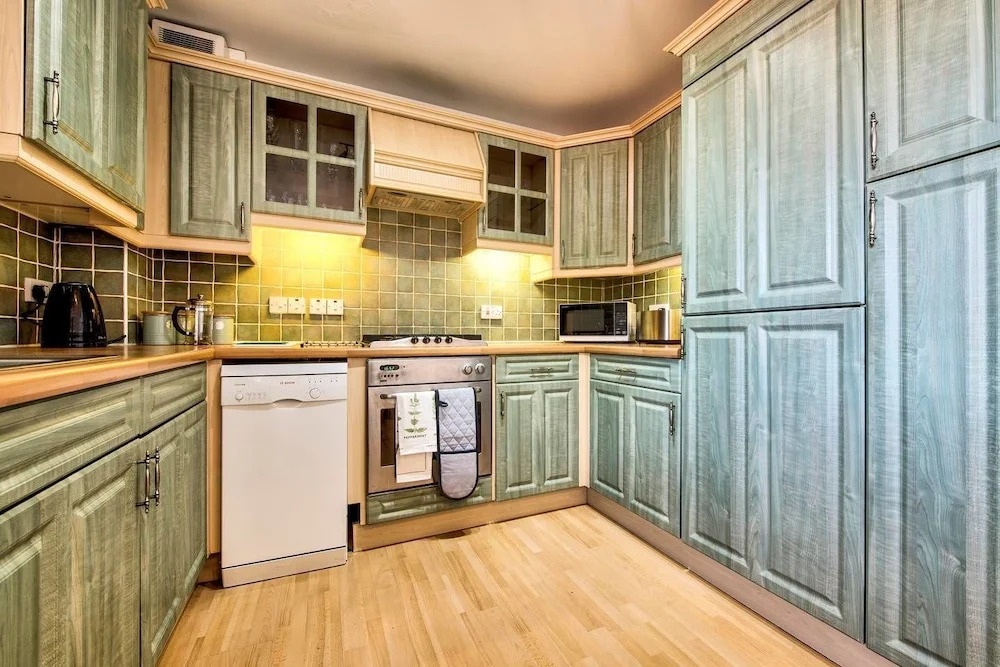 Cozy and Rustic 3bed/2bath Stockbridge Apartment With Free Parking
