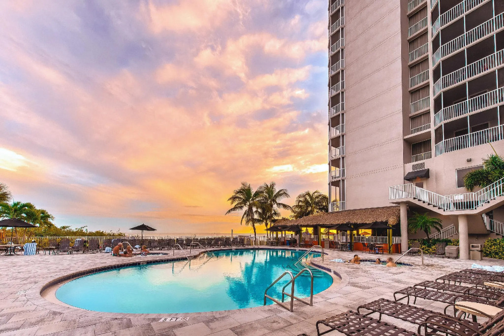 Diamond Head Beach Resort