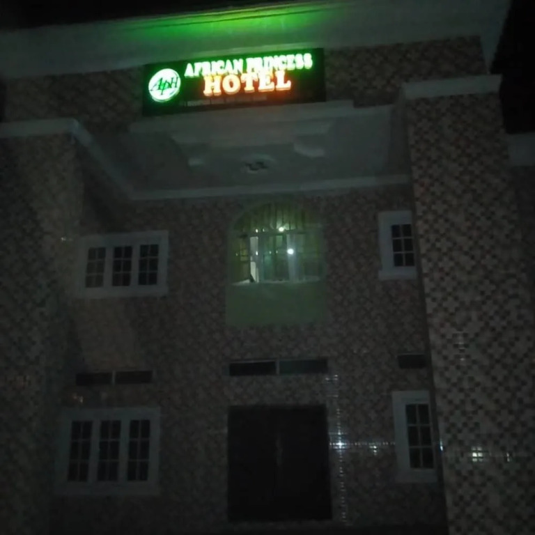 AFRICAN PRINCESS HOTEL, New Haven