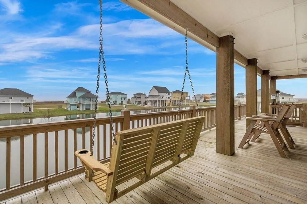 Born To Beach 4 Bedroom Home by RedAwning