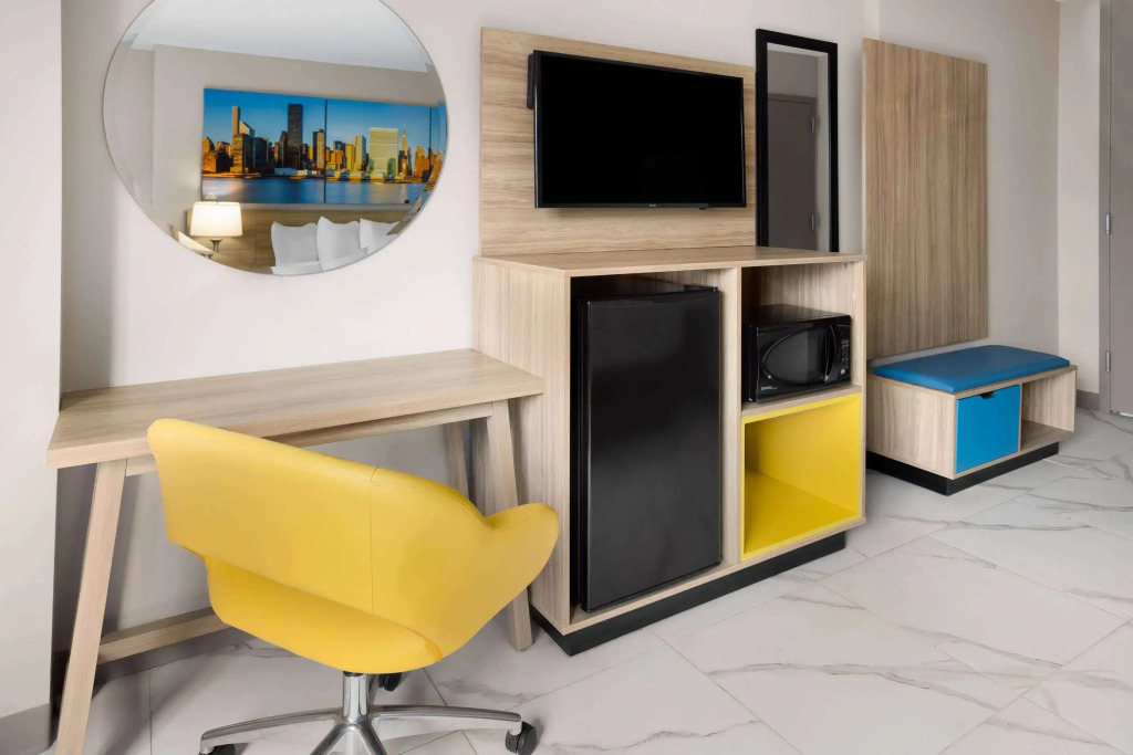 Days Inn by Wyndham Staten Island