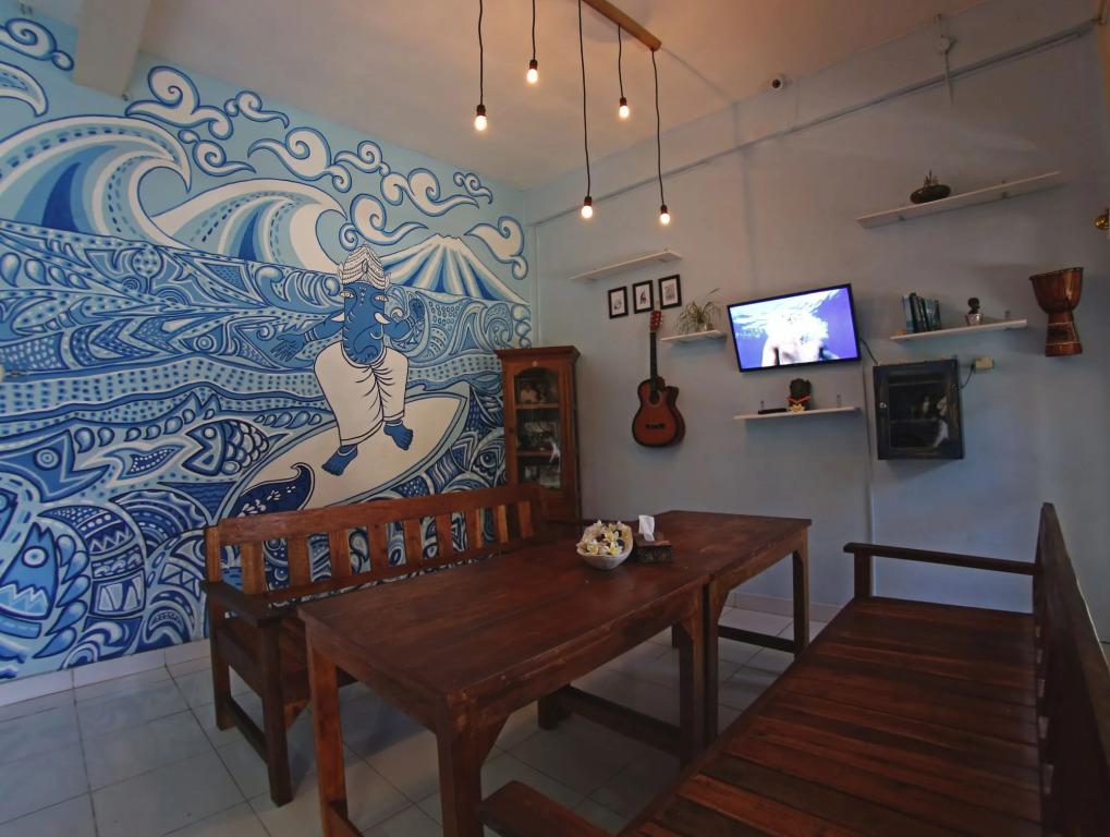 Surfers House
