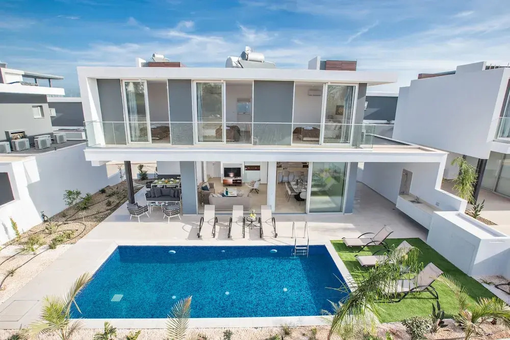 Villa Prol20, Contemporary 3bdr Protaras Villa With Pool, Close to the Beaches